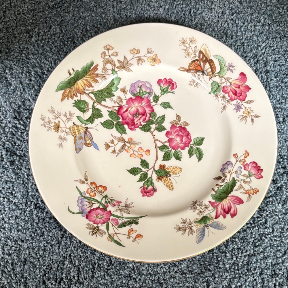 set of 6 Wedgwood Floral Dinner Plate with Pink and Green Accents.